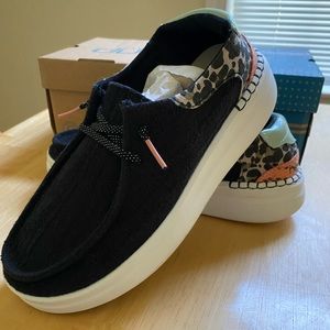 Hey Dude Slip On Size Y3